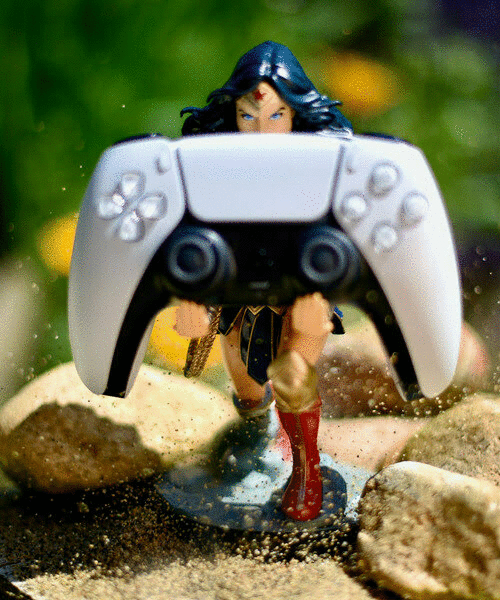 Wonder Woman Cable Guy